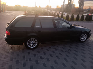 BMW 5 Series foto 9