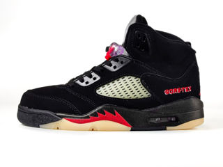 Nike Air Jordan 5 Retro Off Noir foto 1