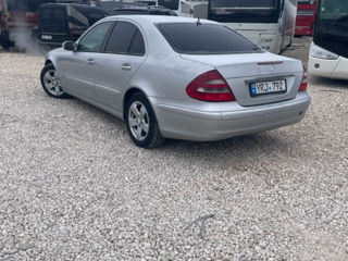 Mercedes E-Class foto 4