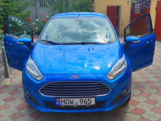 Ford Fiesta foto 1