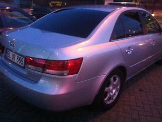 Hyundai Sonata foto 1