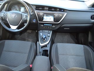 Toyota Auris foto 9