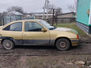 Opel Kadett foto 2