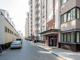 Apartament cu 3 camere, 72 m², Buiucani, Chișinău foto 2