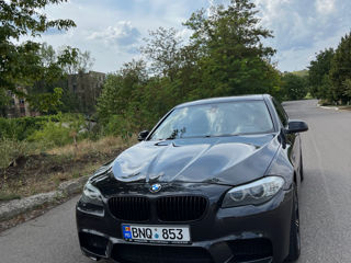 BMW 5 Series foto 1