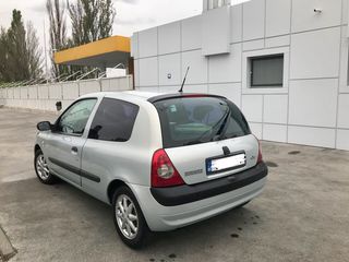 Renault Clio foto 3