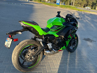 Kawasaki Ninja 650 foto 2