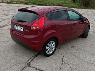 Ford Fiesta foto 4