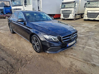 Mercedes E-Class foto 8