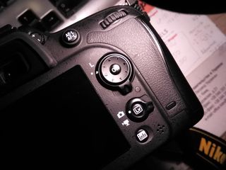 Nikon D7200 cu obiectiv Nikor 18-140 foto 6