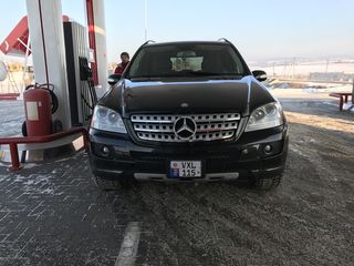Mercedes M-Class foto 9