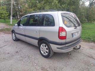 Opel Zafira foto 4