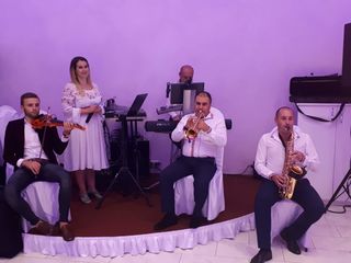 Muzicanti Formatia Prietenia va ofera muzica de calitate pentru nunti si cumatrii foto 3