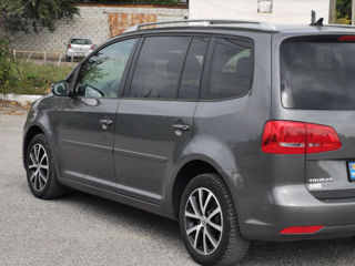 Volkswagen Touran foto 8