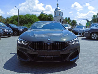 BMW 8 Series foto 2