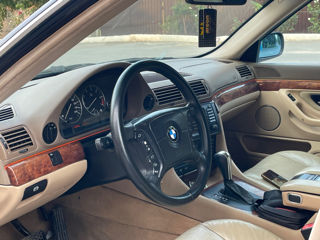 BMW 7 Series foto 8