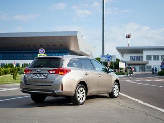 Toyota Auris Automat 1.8 Hybrid От 19euro foto 3