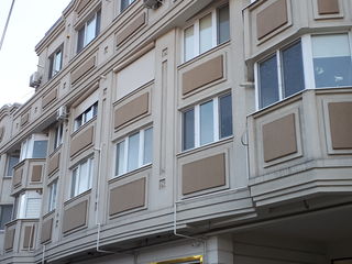 Apartament cu două odăi in centrul Municipiului Chișinău. foto 2