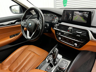 BMW 5 Series foto 11