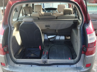 Renault Grand Scenic foto 9