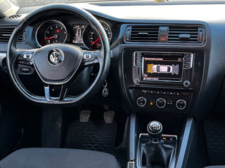 Volkswagen Jetta foto 12