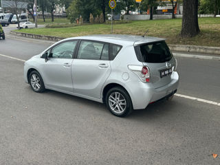 Toyota Verso foto 8