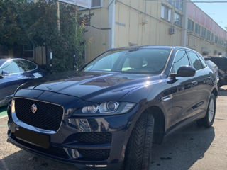 Jaguar F-PACE foto 2