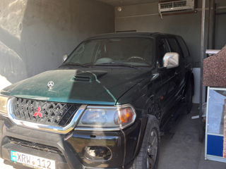 Mitsubishi Montero Sport foto 2