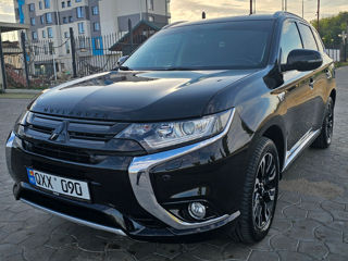 Mitsubishi Outlander foto 2