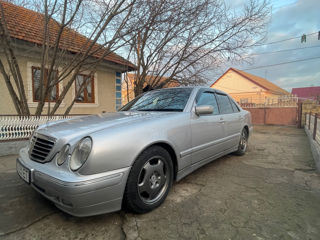 Mercedes E-Class foto 3