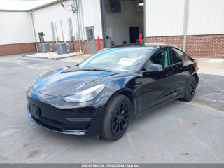 Tesla Model 3 foto 3