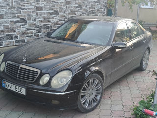 Mercedes E-Class foto 3