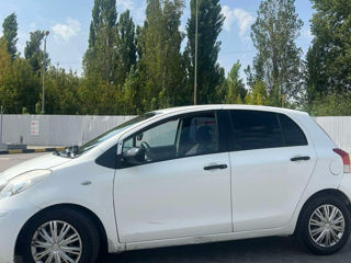 Toyota Yaris foto 2