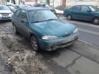 Hyundai Accent foto 1