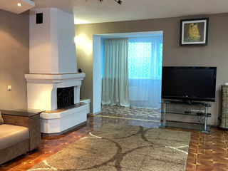3-комн. кв., 161 м², 9/10 эт.