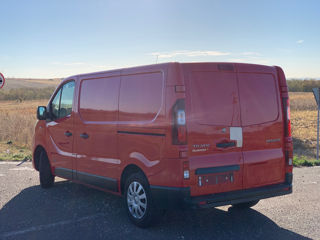 Dezmembrez Renault Trafic 3 2015 1.6dci foto 2