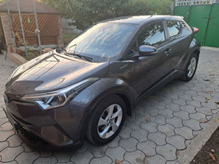 Toyota C-HR foto 2