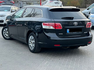 Toyota Avensis foto 3