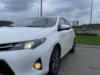 Toyota Auris foto 2