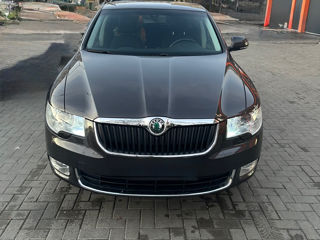 Skoda Superb foto 2