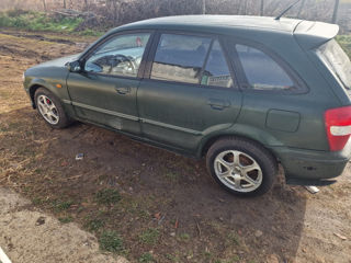 Mazda 323 foto 6