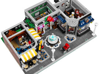 Assembly Square Lego foto 2