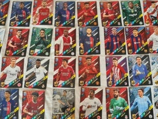 Vand cartonase panini fifa 365, anul 2024 oficial licensed product, 139 de cartonase. foto 3