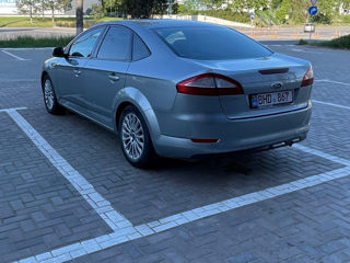 Ford Mondeo foto 5