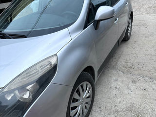 Renault Grand Scenic foto 3