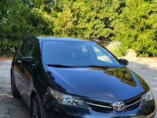 Toyota Auris foto 1