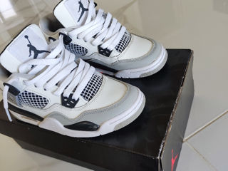 Jordan 4 military black(reps) facem și negociere