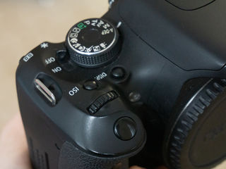 Продаю фотоаппарат Canon EOS 600D foto 4