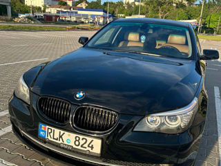 BMW 5 Series foto 2