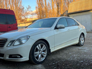 Mercedes E-Class foto 3